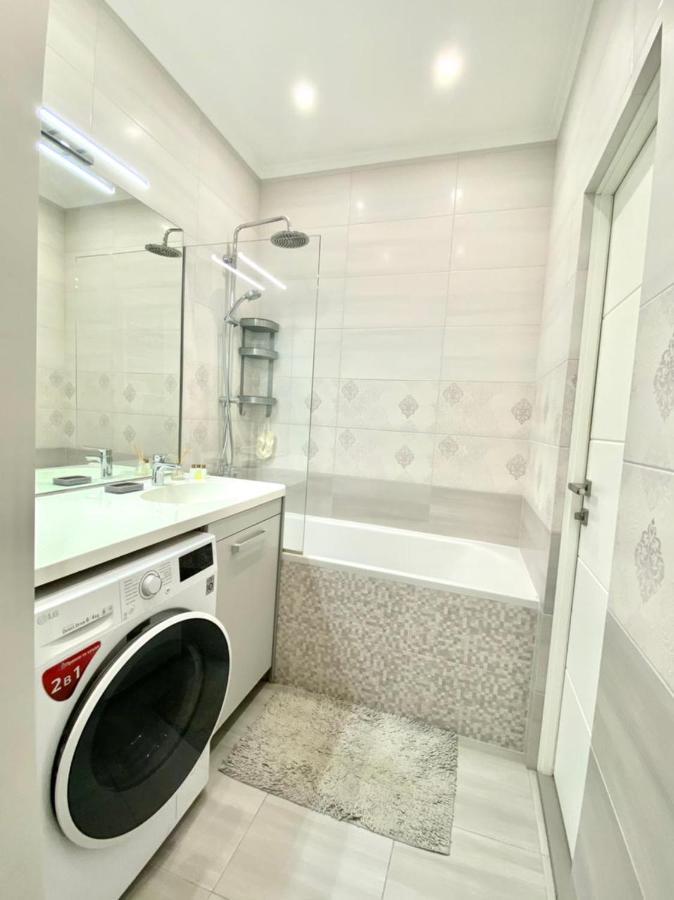 Vip Apartment In Odessa Екстер'єр фото