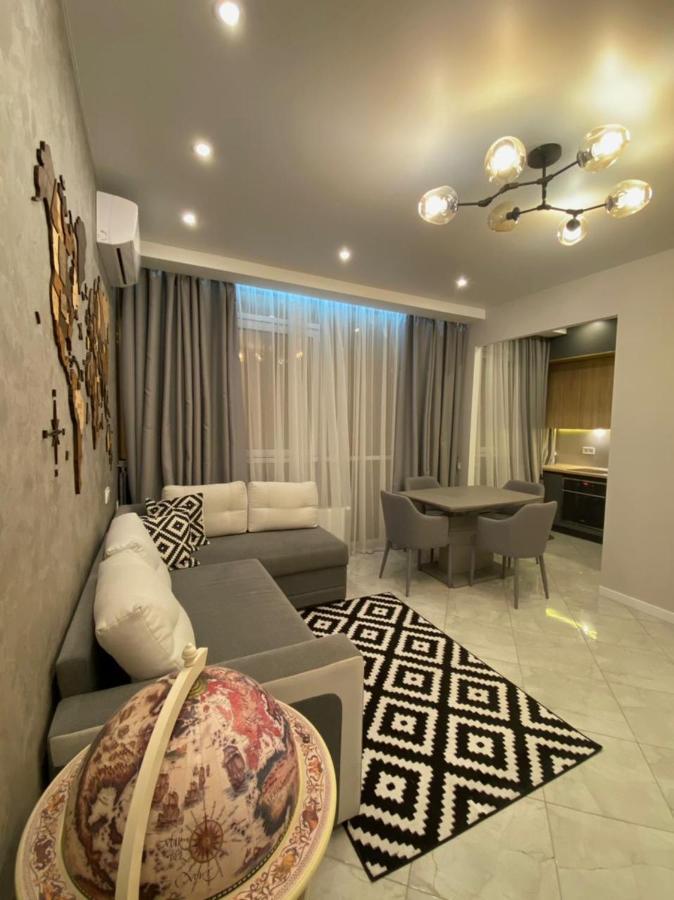 Vip Apartment In Odessa Екстер'єр фото