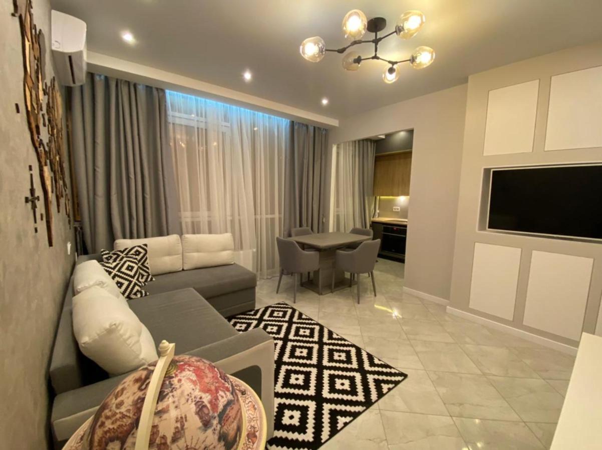 Vip Apartment In Odessa Екстер'єр фото